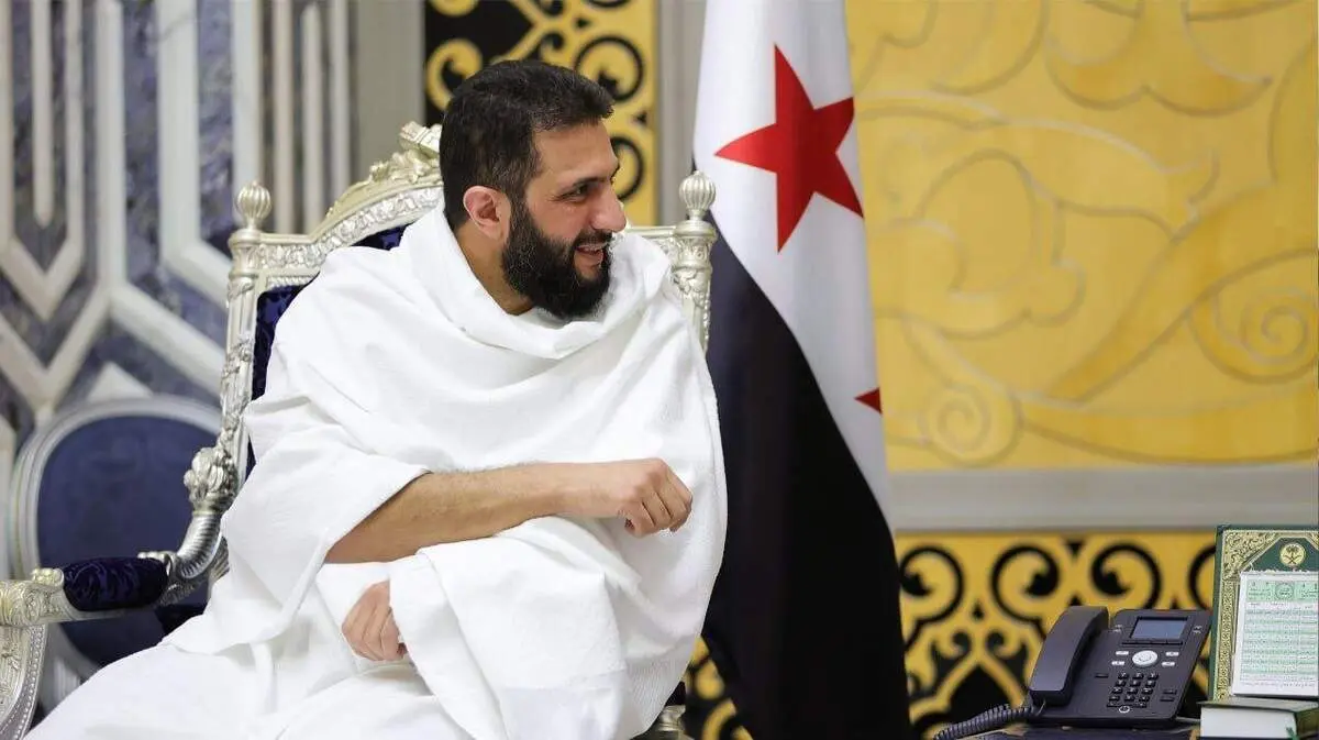 الجولانی با لباس احرام در عربستان | عکس 