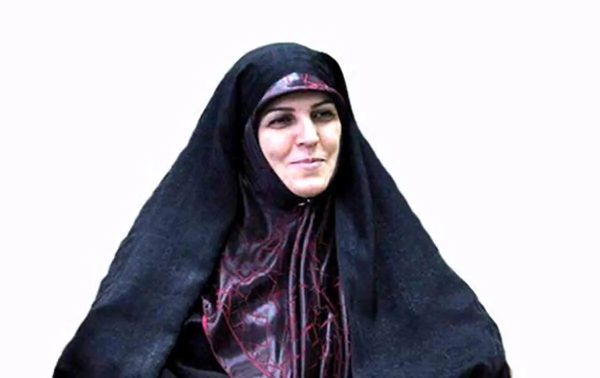 این زن معروف سیاسی در ایران به اشتباه عکس پرچم با شیر و خورشید گذاشت+ واکنش او‌