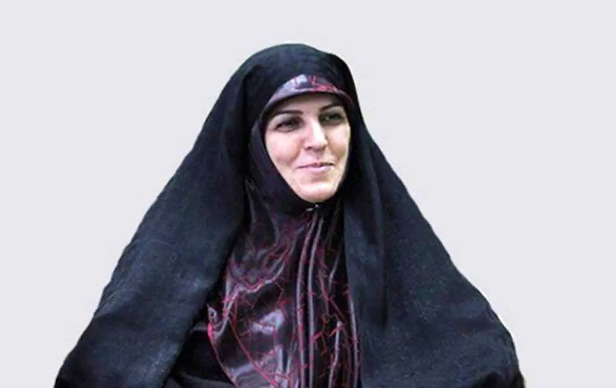 این زن معروف سیاسی در ایران به اشتباه عکس پرچم با شیر و خورشید گذاشت+ واکنش او‌