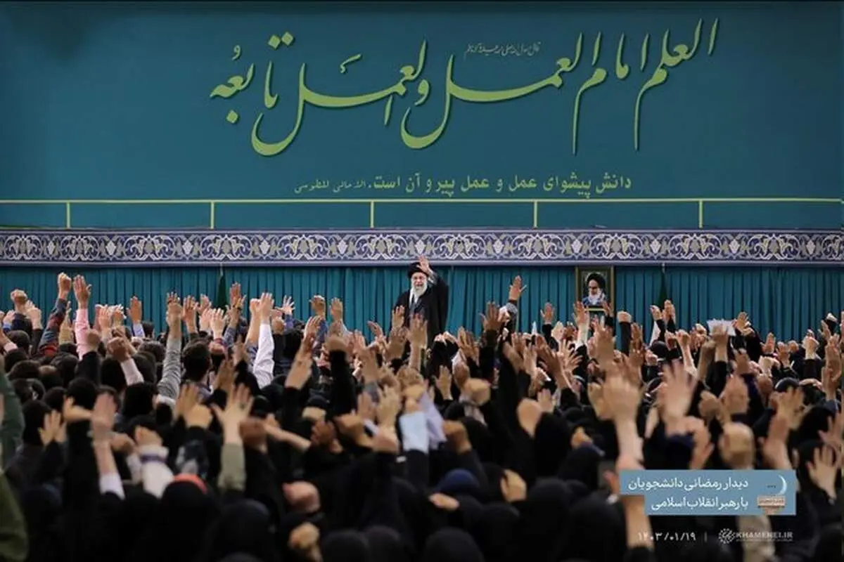 امروز در بدنه دولت کسانی مشغول کار هستند که تا چند سال پیش مثل شما در همین جلسه شرکت و سخنرانی کردند