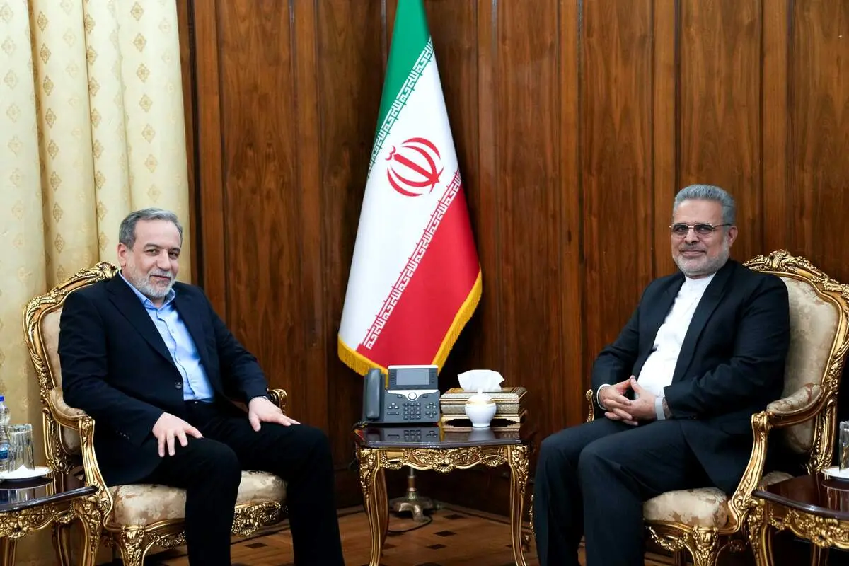 دیدار سفیر جمهوری اسلامی ایران در ونزوئلا با وزیر امور خارجه  