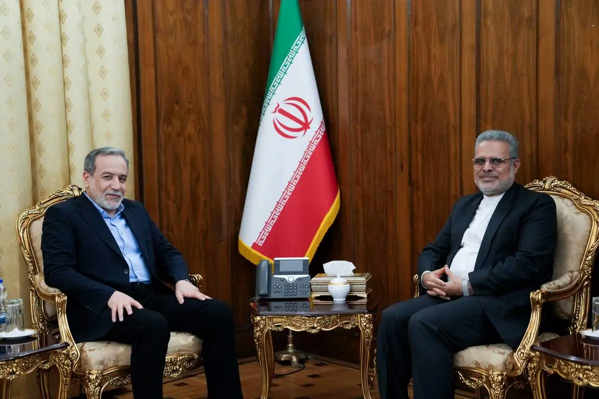 دیدار سفیر جمهوری اسلامی ایران در ونزوئلا با وزیر امور خارجه  
