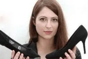 اخراج شدن بخاطر نپوشیدن کفش پاشنه بلند +عکس