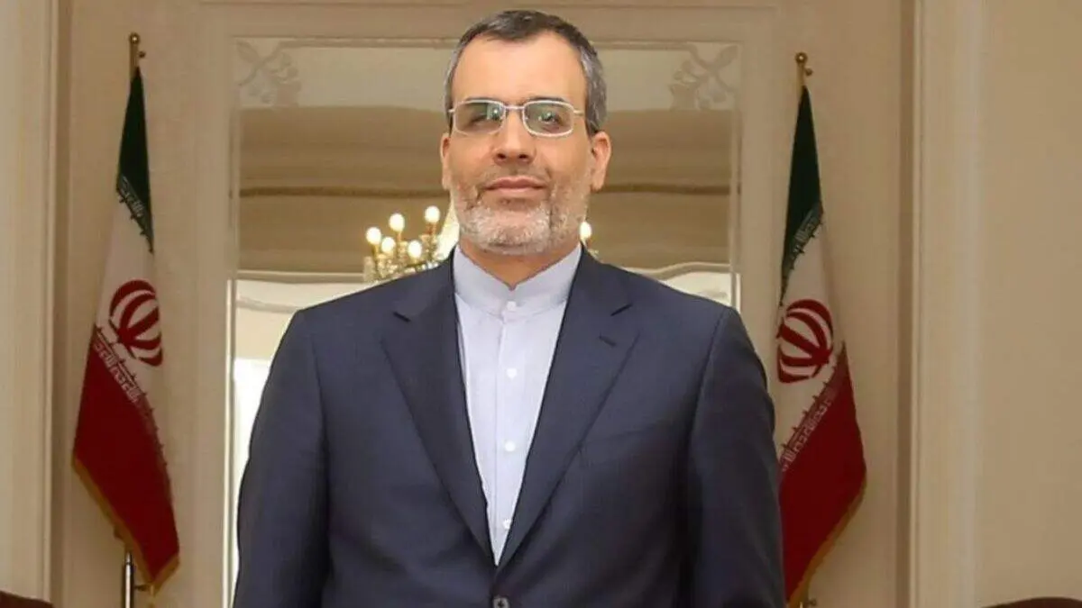 ماجرای نقل نشده از شب استعفای ظریف| گفتم خبر را به بیرون بدهم مثل توپ منفجر می‌شود! 