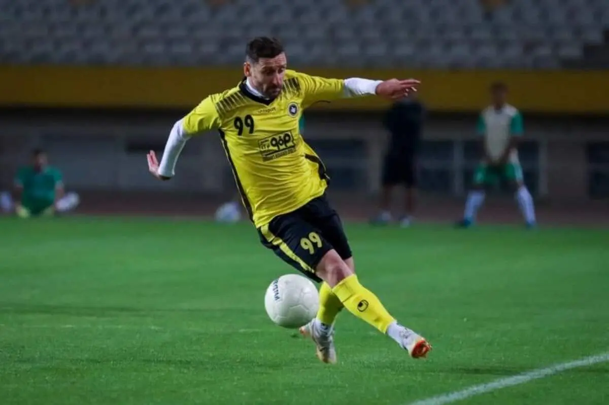 مهاجم سابق پرسپولیس به بازی هفته نمی رسد
