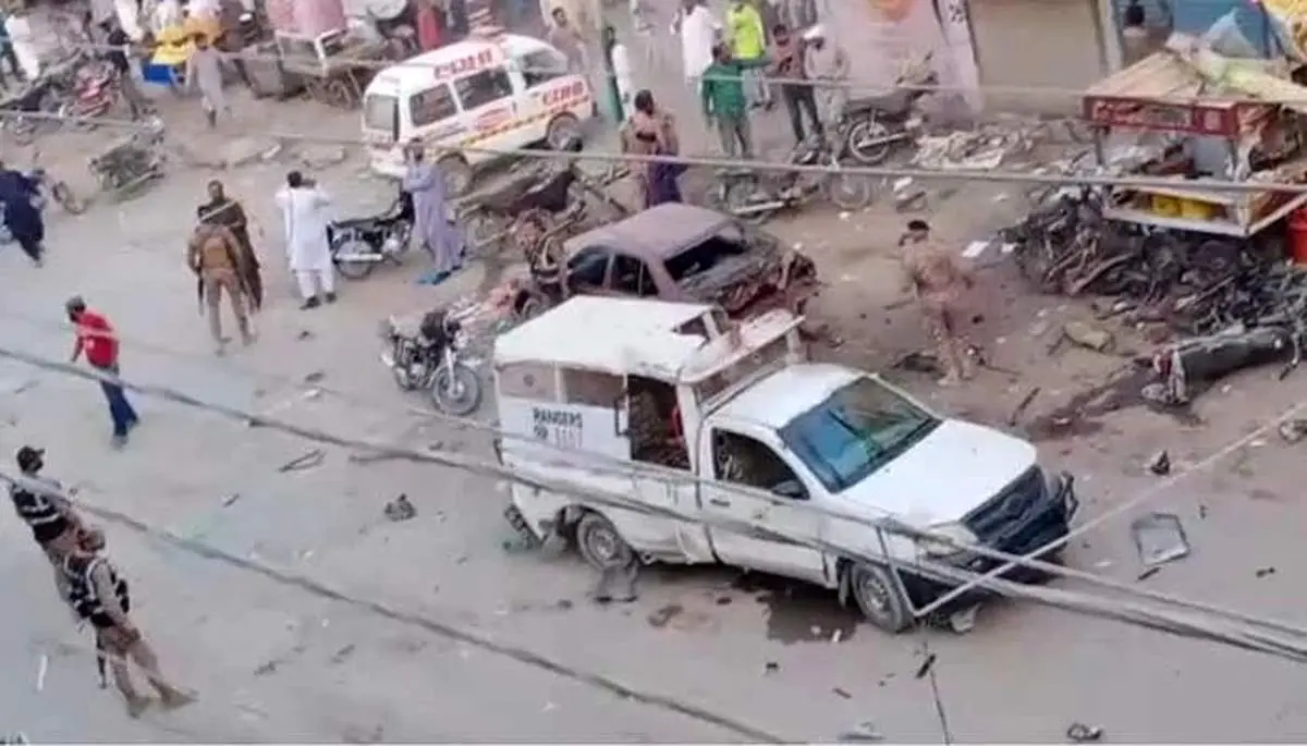 انفجار بمب ۱ کشته و ۱۰ زخمی برجای گذاشت