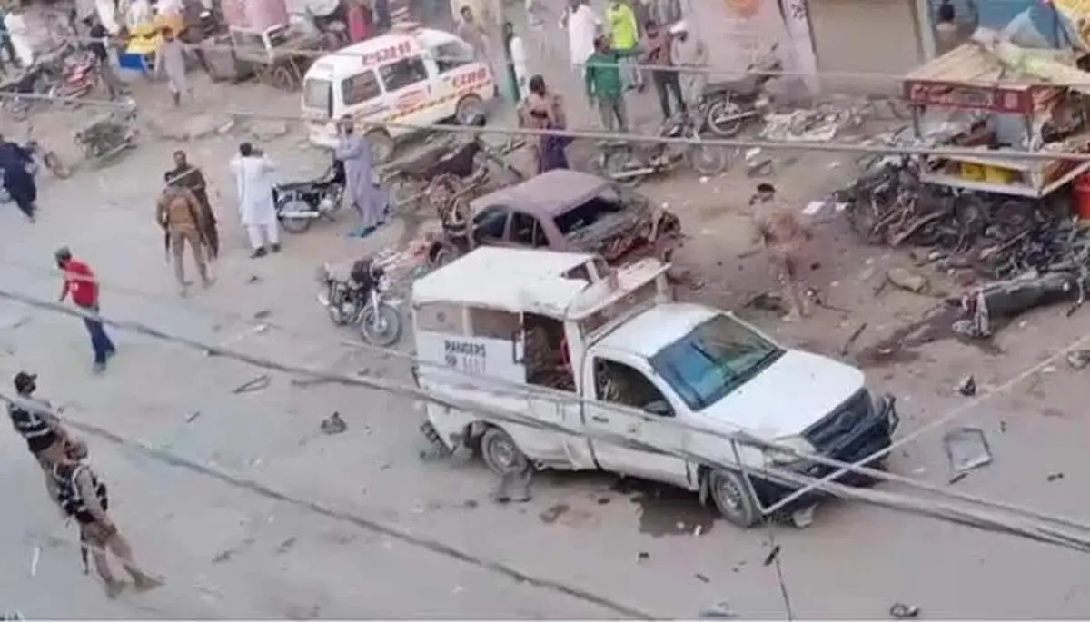 انفجار بمب ۱ کشته و ۱۰ زخمی برجای گذاشت
