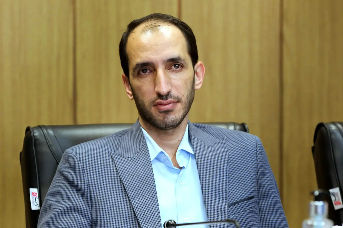 ممنوعیت تدریس دبیران مرد در تمام دبیرستانهای دخترانه