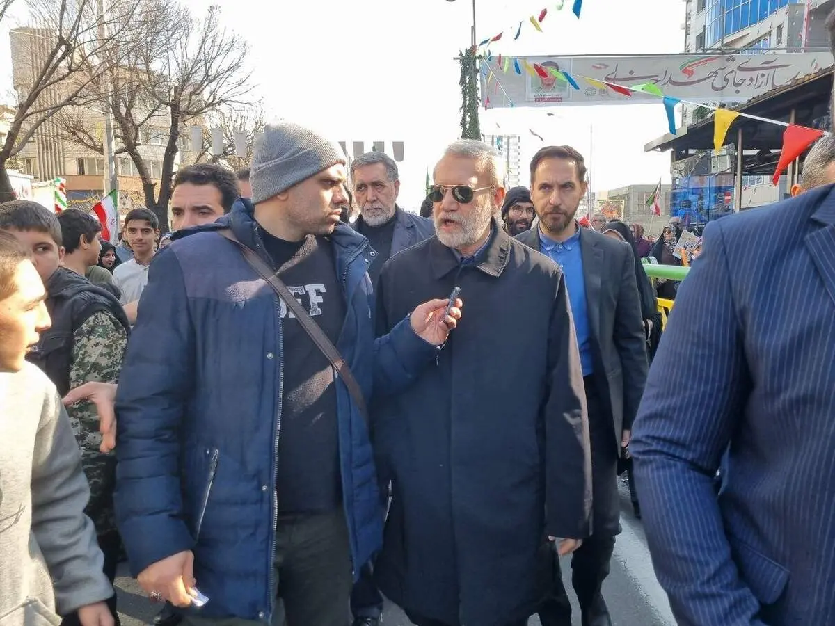 محسن رضایی پرچم به‌ دست آمد، سردار قاآنی با تیپ متفاوت + ببینید 