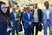 تیپ و استایل محمود احمدی نژاد در مجارستان + عکس