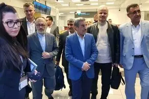 تیپ و استایل محمود احمدی نژاد در مجارستان + عکس