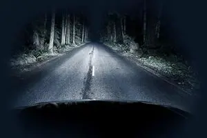 امیر و دوستش در پژو ۲۰۶ در حال تعرض به من بودند که به هوش آمدم!