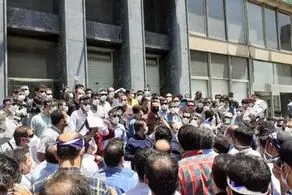  تجمع اعتراضی  کارکنان وزارت نفت در تهران!