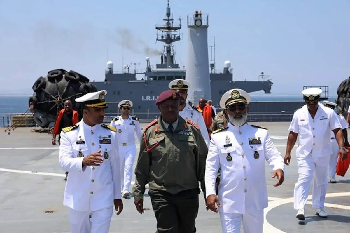 حضور کارکنان ناوگروه نیروی دریایی چین و آفریقای جنوبی در ناوبندر مکران و ناوشکن شهید نقدی