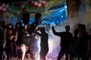 بزن و بکوب در یک ستاد انتخاباتی به سبک عروسی!/ فیلم