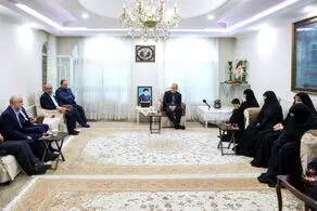 دیدار مسعود پزشکیان با خانواده شهدای خدمت 