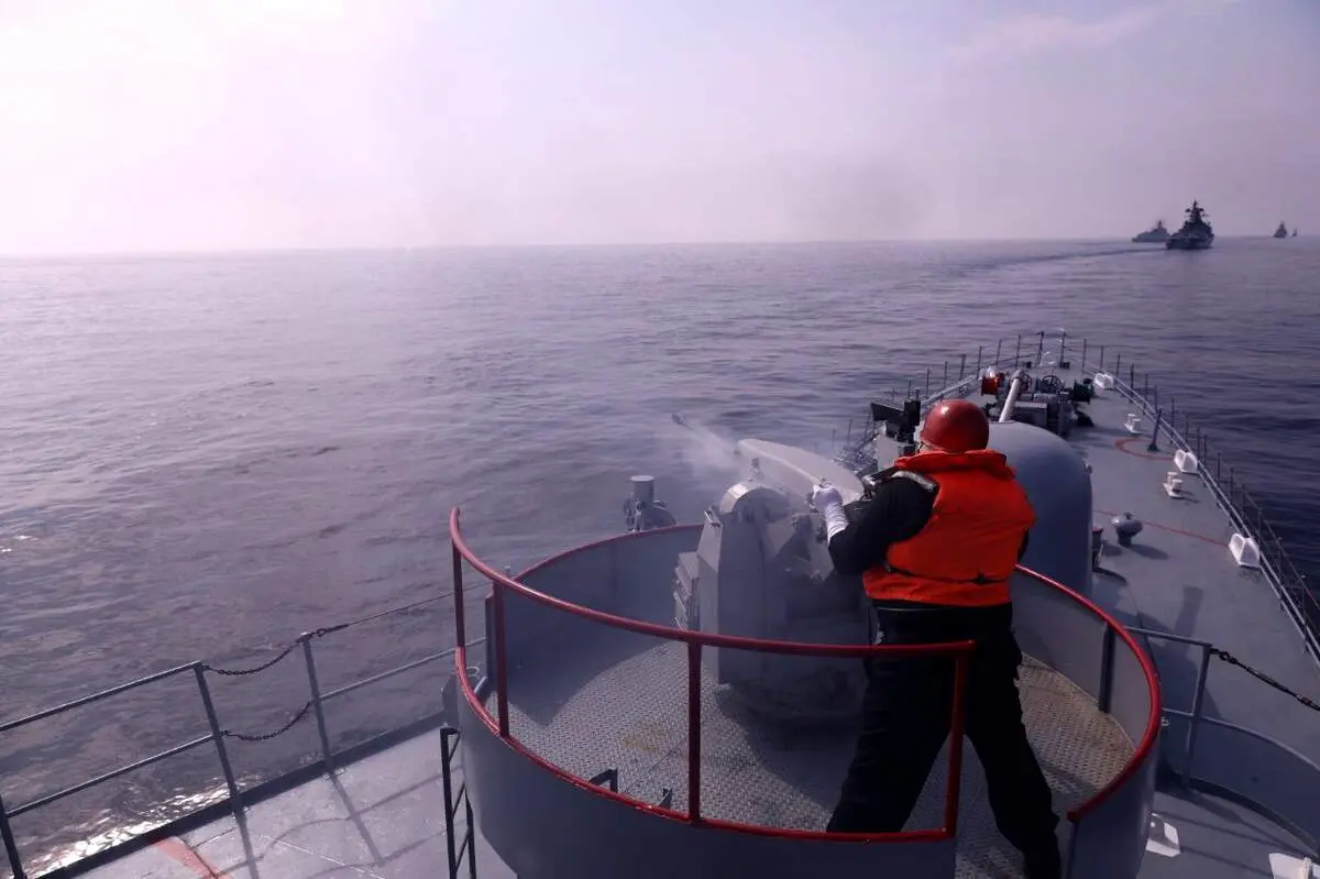 ناو‌های ایران، چین و روسیه به سمت اهداف دریایی تیراندازی کردند
