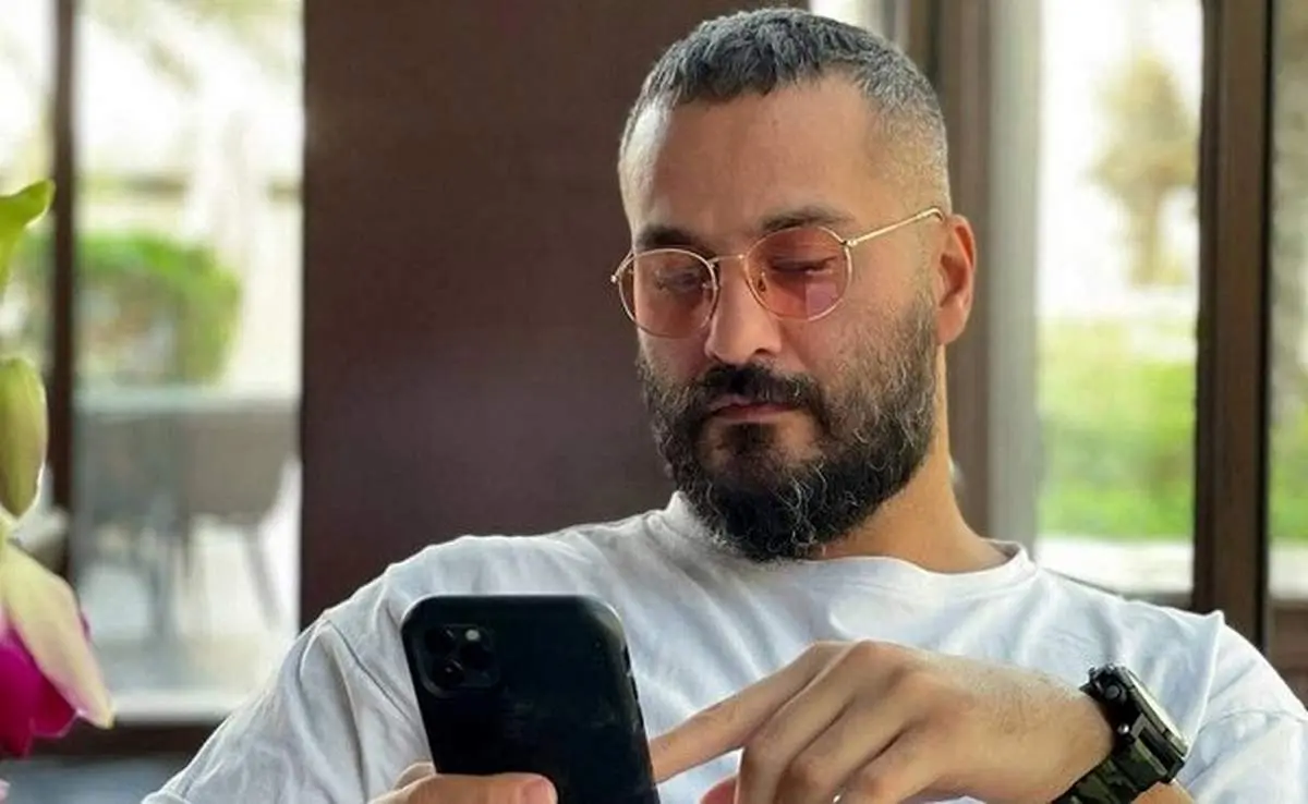  استایل گنگ میلاد کی‌مرام در یک مراسم با انگشتر خاص