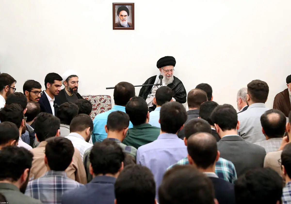 رهبری: برای انتخاب خوب ببینید چه کسی به ملاک‌های انقلاب نزدیک‌تر است و توانایی کار در جهت این ملاک‌ها را دارد