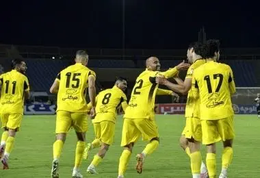 شکست تلخ انزلی چی ها در خانه/ فجرسپاسی ملوان را ۴ تایی کرد