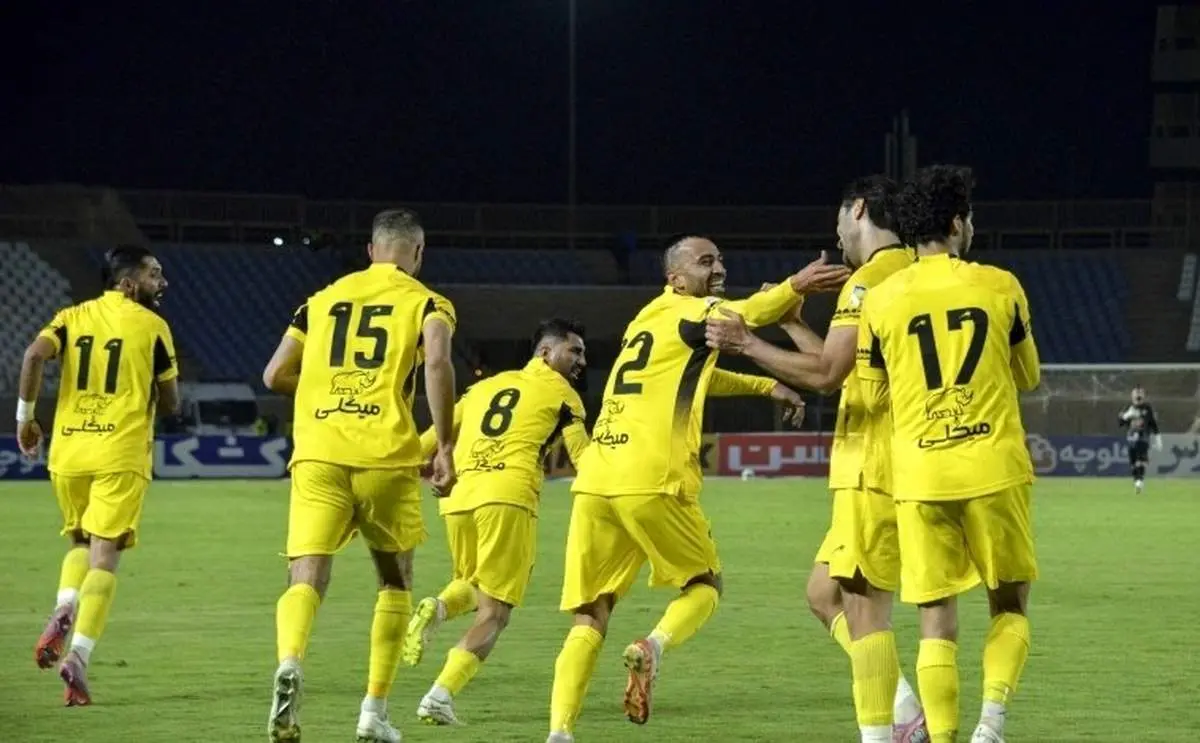 شکست تلخ انزلی چی ها در خانه/ فجرسپاسی ملوان را ۴ تایی کرد