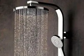 صدور حکم طلاق زن کثیف بخاطر حمام نرفتن! 