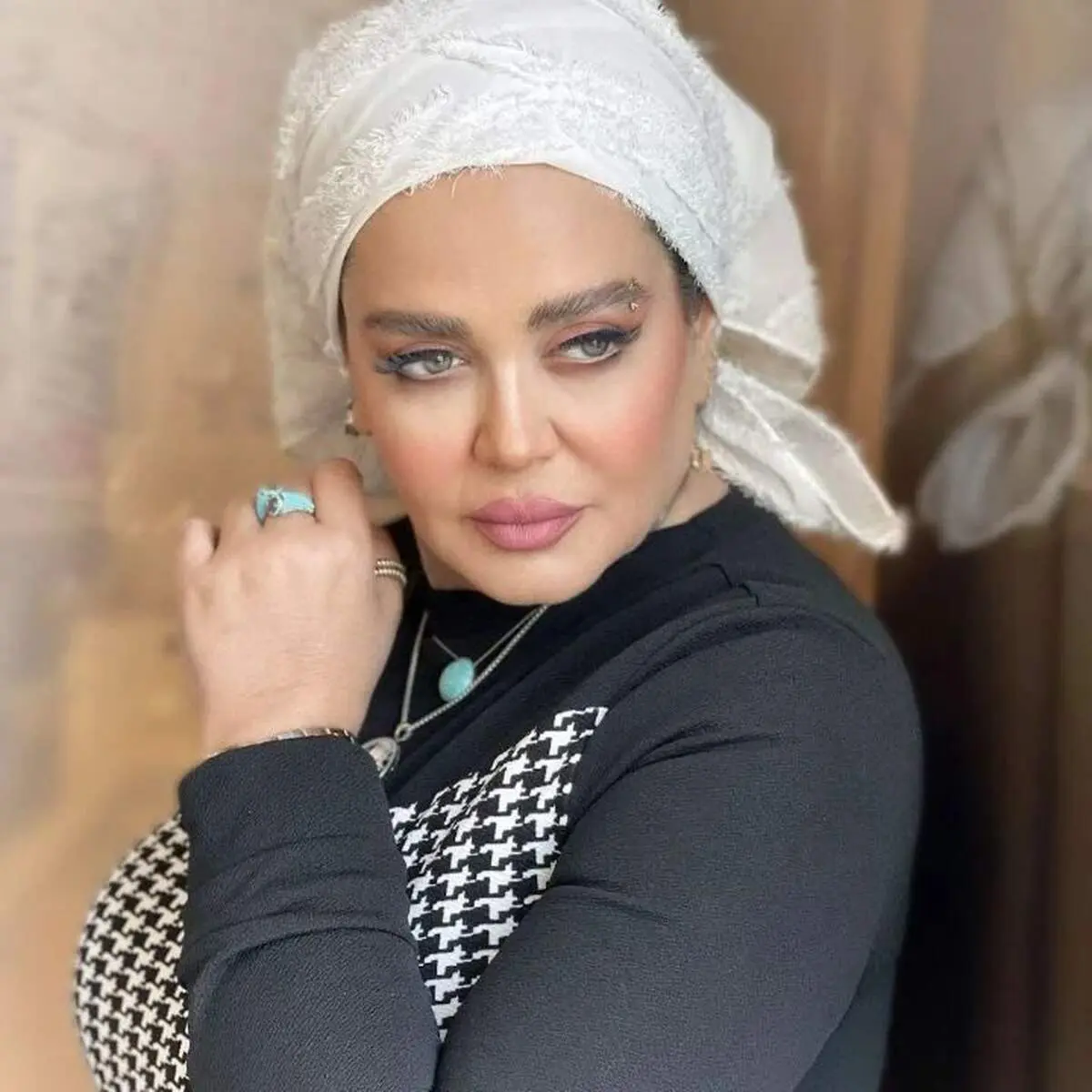 پریا قاسم‌خانی با مادرش بهاره رهنما مو نمی زند/ عکس