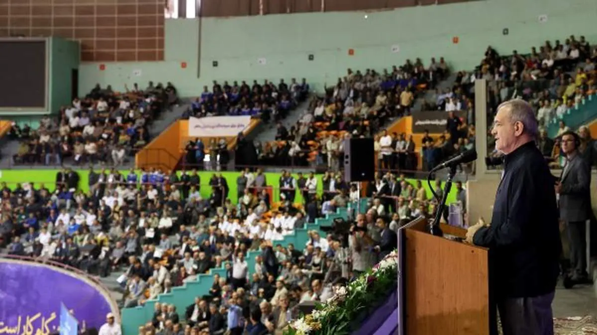 پزشکیان: خسارات حادثه بندرعباس از سوی بیمه البرز پرداخت می‌شود 