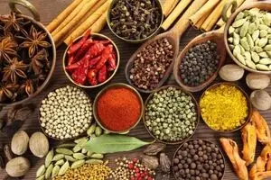۶ ادویه شگفت‌انگیز که رگ‌های شما را پاکسازی می‌کنند