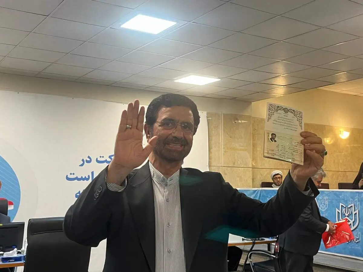 فداحسین مالکی وارد ستاد انتخابات کشور شد 