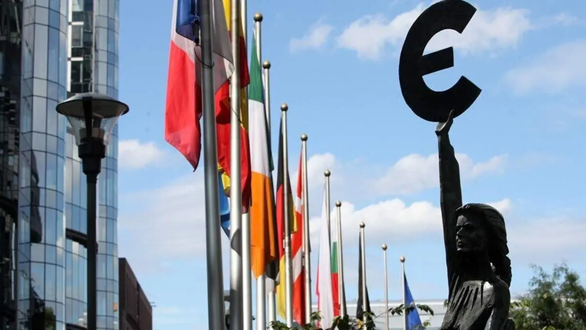  تقابل اتحادیه اروپا و ترامپ / طرح تعرفه رئیس جمهور آمریکا شکست خورد 