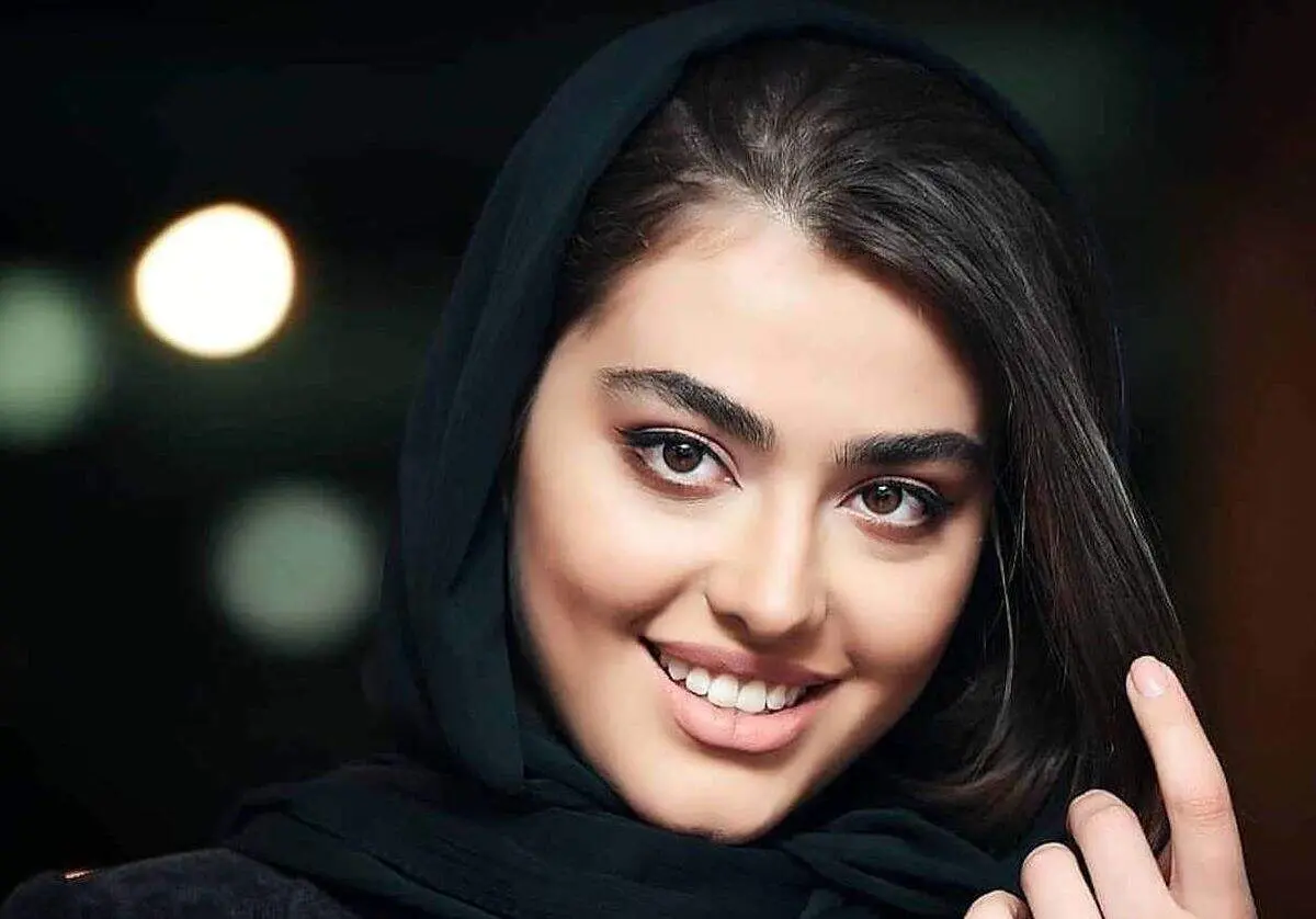 خانم بازیگر معروف وقاحت را تکمیل کرد/ ریحانه پارسا کاملا برهنه شد+ عکس