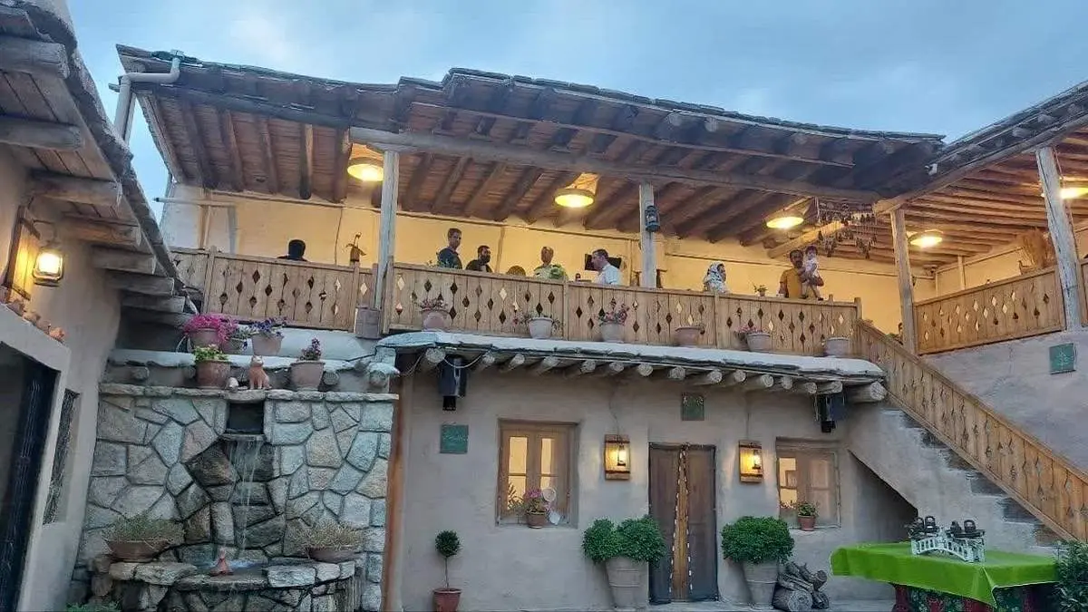 بی حجابی برای این مرکز بومگردی دردسرساز شد!
