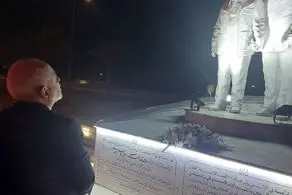 حضور ظریف در محل یادبود شهیدان سلیمانی و ابومهدی المهندس