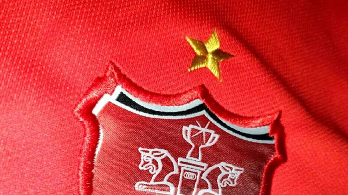 پرسپولیس در مورد همکاری با کارگزار تصمیم می گیرد