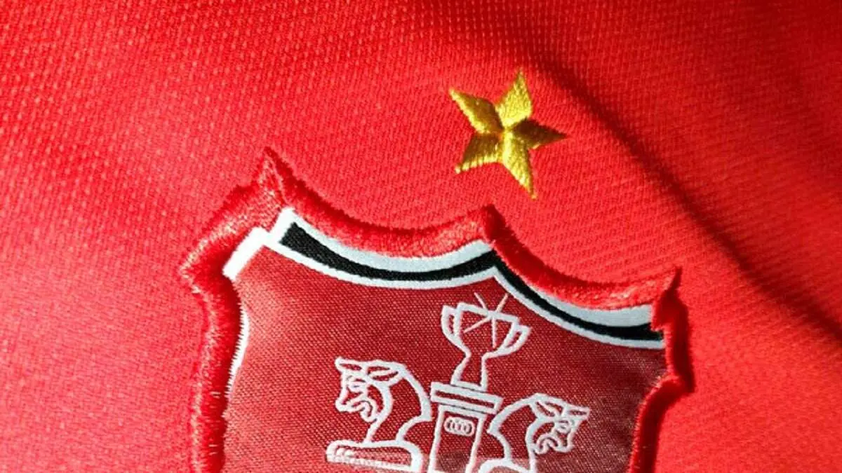 پرسپولیس در مورد همکاری با کارگزار تصمیم می گیرد