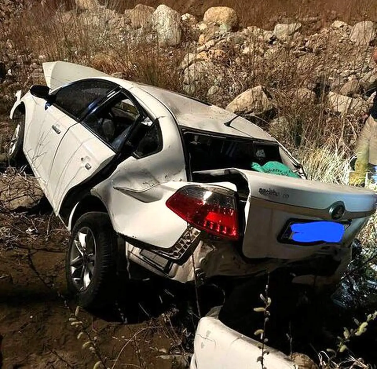سقوط خودرو به داخل رودخانه ۵ مصدوم بر جای گذاشت/ جزئیات این حادثه