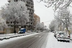 برف و کولاک در مشهد/ آماده باش برف یک متری در کرمان