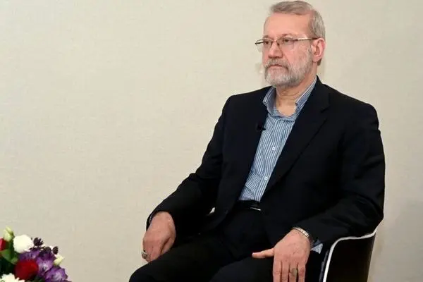 نامه شهید علی لاریجانی به همسرش فریده: شما در قلب من جا دارید