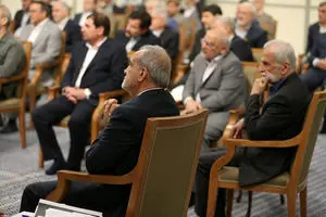 ۱۰ توصیه مهم رهبر انقلاب به دولت پزشکیان 