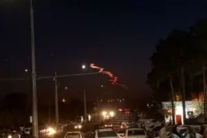 شی نورانی در آسمان تهران و گلستان، سمنان، خراسان رضوی و اصفهان / ماجرا چیست؟