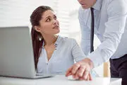 چگونه با آزارهای جنسی در محل کار برخورد کنیم؟