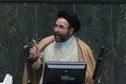 دفاع تمام قد یک نماینده از طلافروشان|  باید به دنبال قاچاقچیانی باشیم که بدون پروانه طلا وارد می‌کنند