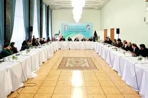 در نشست عارف با جمعی از هنرمندان چه گذشت؟ 