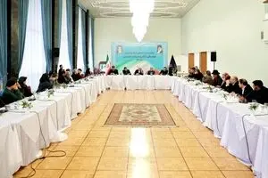 در نشست عارف با جمعی از هنرمندان چه گذشت؟ 