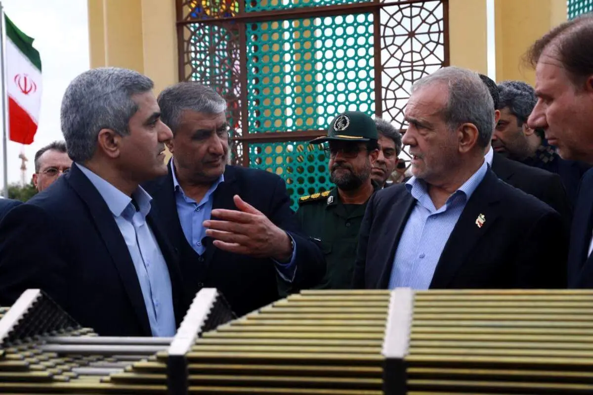 بازدید رئیس‌ جمهور از نیروگاه اتمی بوشهر