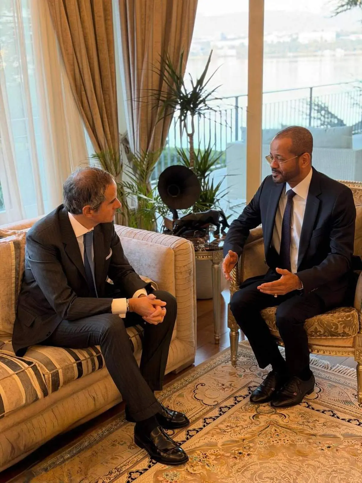 دیدار وزیر خارجه عمان با گروسی