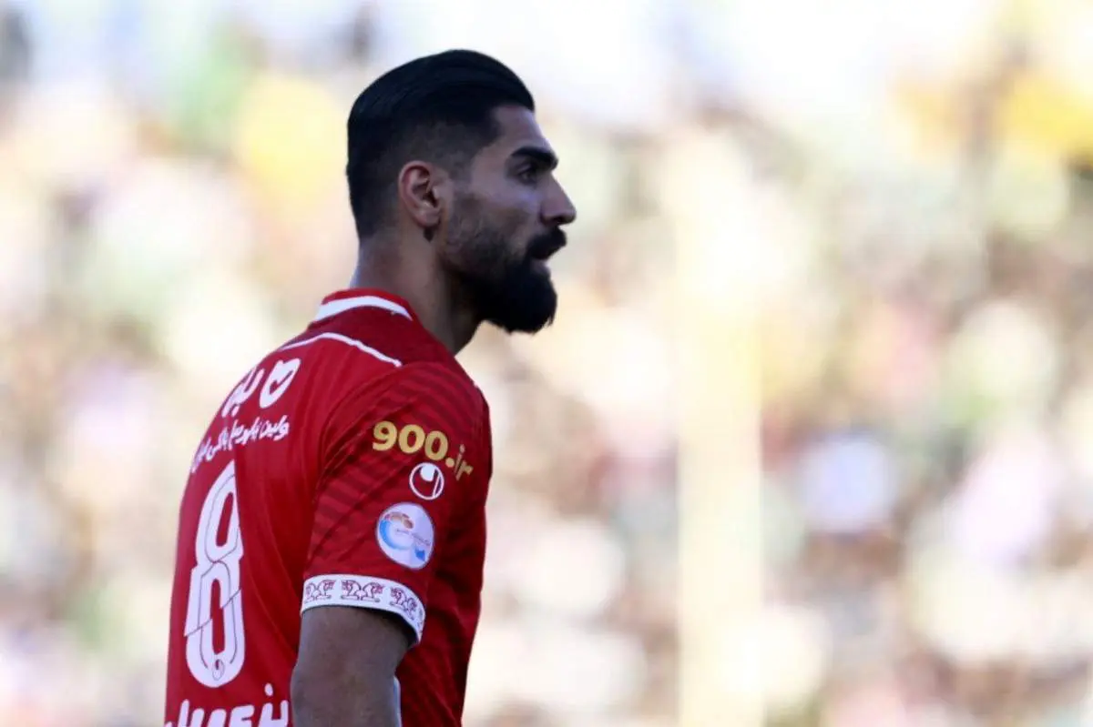 اختلاف سلیقه گل‌محمدی و باشگاه پرسپولیس در مورد یک بازیکن/ هافبک جنجالی بر سر دوراهی!