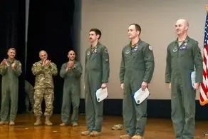 خلبان‌های آمریکایی بابت کمک به رژیم صهیونسیتی علیه ایران مدال گرفتند + عکس 