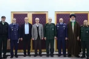 دیدار صمیمانه رئیس‌جمهور با فرماندهان عالی‌رتبه نیروهای مسلح 